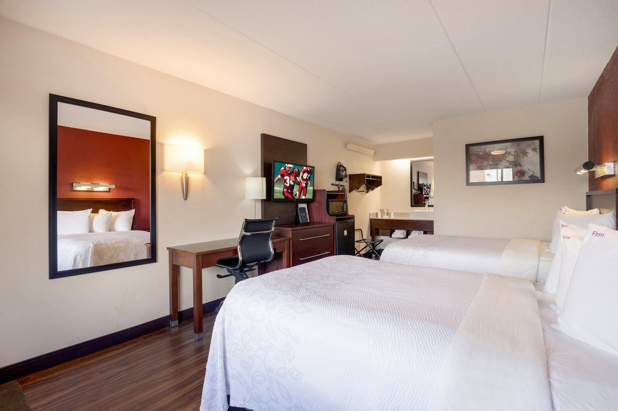 Super 8 By Wyndham Deerfield - Northbrook Hotel Bagian luar foto