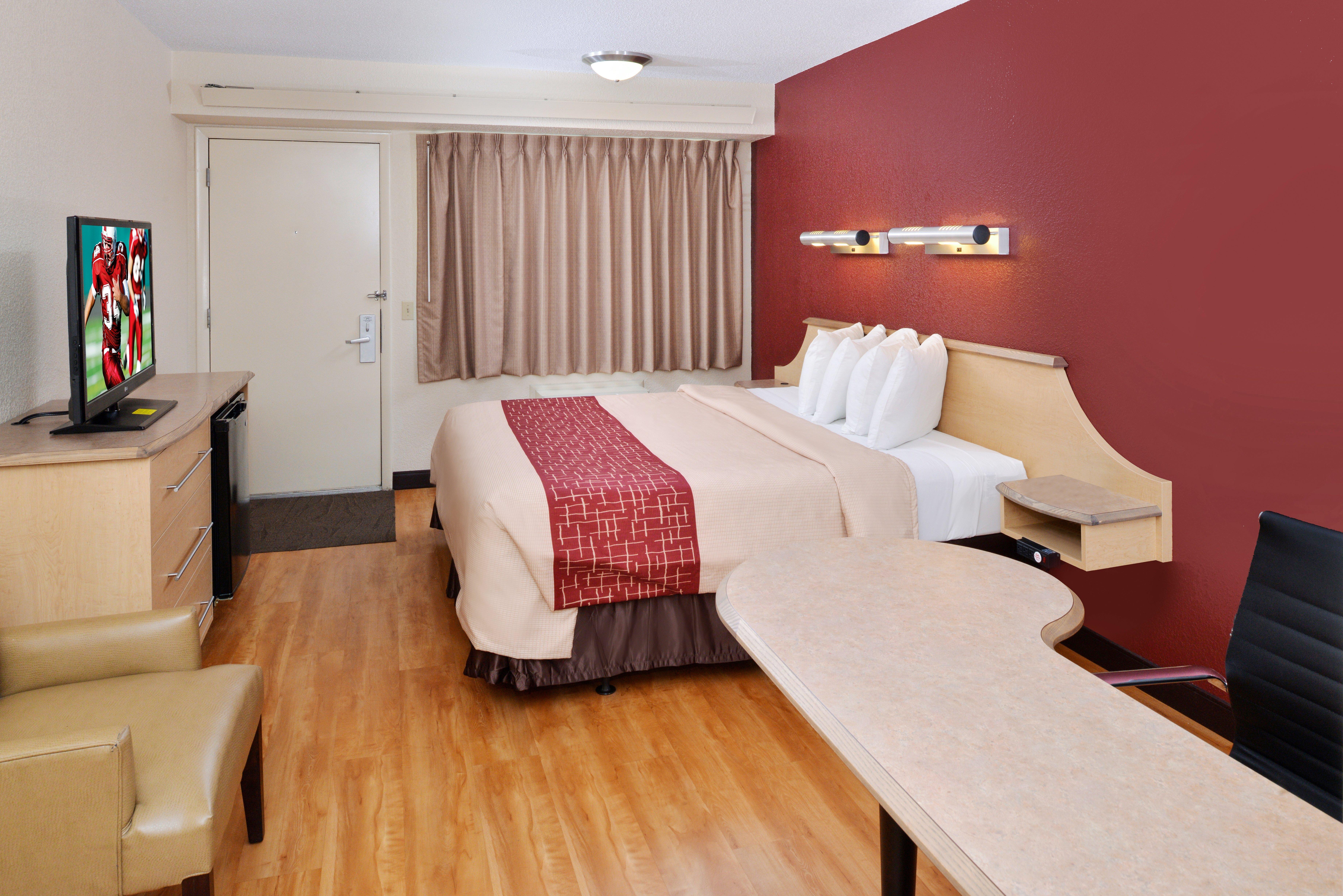 Super 8 By Wyndham Deerfield - Northbrook Hotel Bagian luar foto